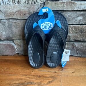 NWT Hey Dude Men’s Myers Flip Classic sandals 8